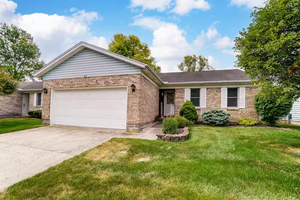 816 Spring Lake Circle, Enon, OH 45323