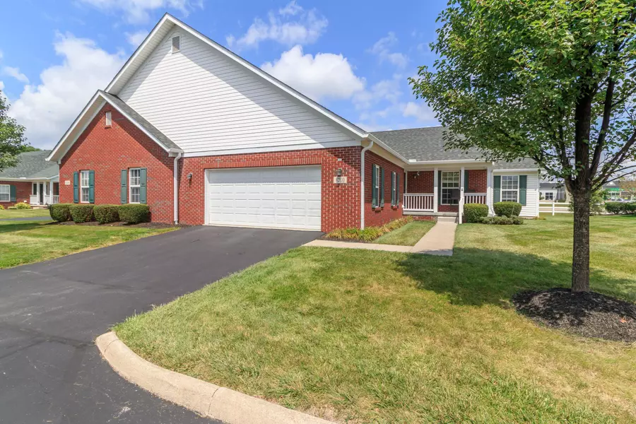 8200 Night Heron Lane, Pickerington, OH 43147