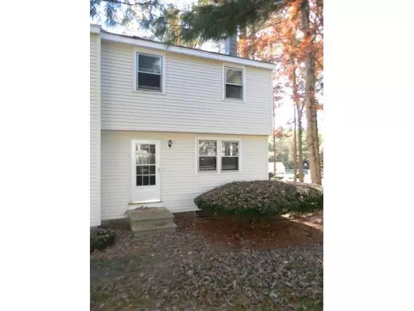 Londonderry, NH 03053,16 Olde Country Village Rd