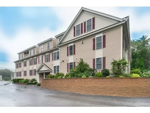 Hampton, NH 03842,437 Winnacunnet RD #302