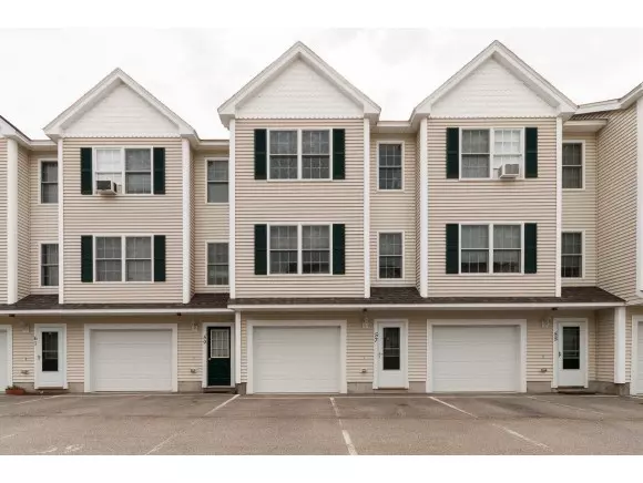Dover, NH 03820,57 Crown Point Drive #4