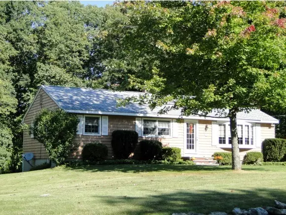 Atkinson, NH 03811,8 Sawmill Rd