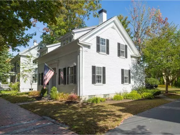 Portsmouth, NH 03801,687 Middle ST