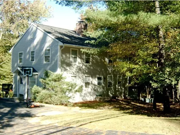 Hudson, NH 03051,166-168 Central ST