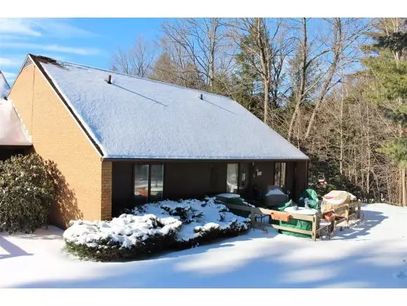 South Burlington, VT 05403,12 Cedar Glen N