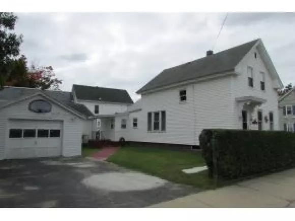 8 Oak Street ST, Nashua, NH 03060