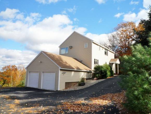 20 Long Stack Lane, Wolfeboro, NH 03894