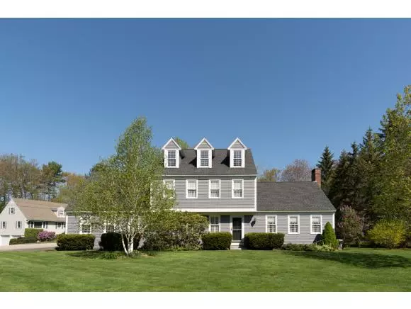 52 Langdale DR, Hampton, NH 03842