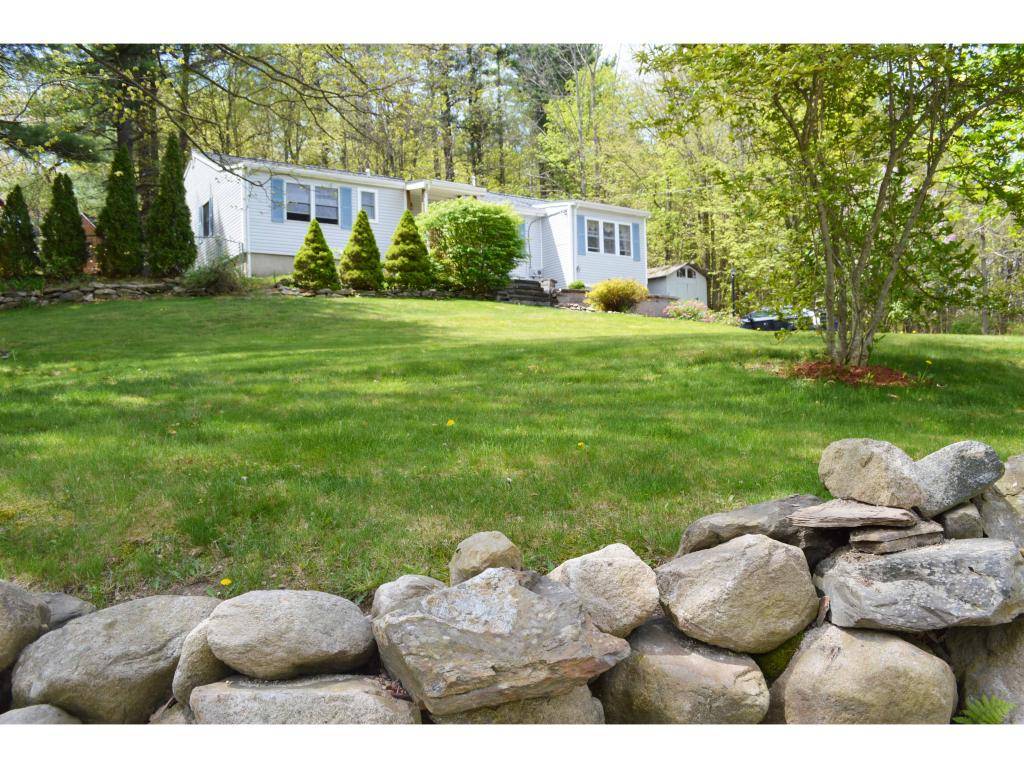 Hudson, NH 03051,89 Barretts Hill RD