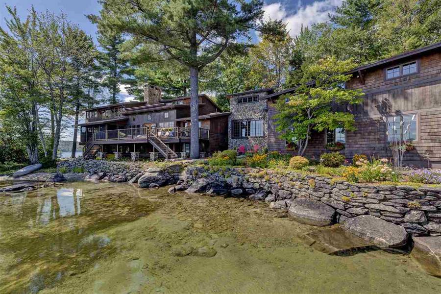 30 Lovejoy LN, Sunapee, NH 03782