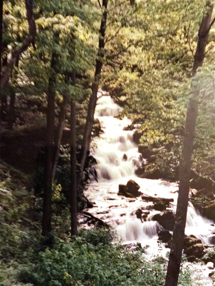 Hinesburg, VT 05461,84 Richmond RD