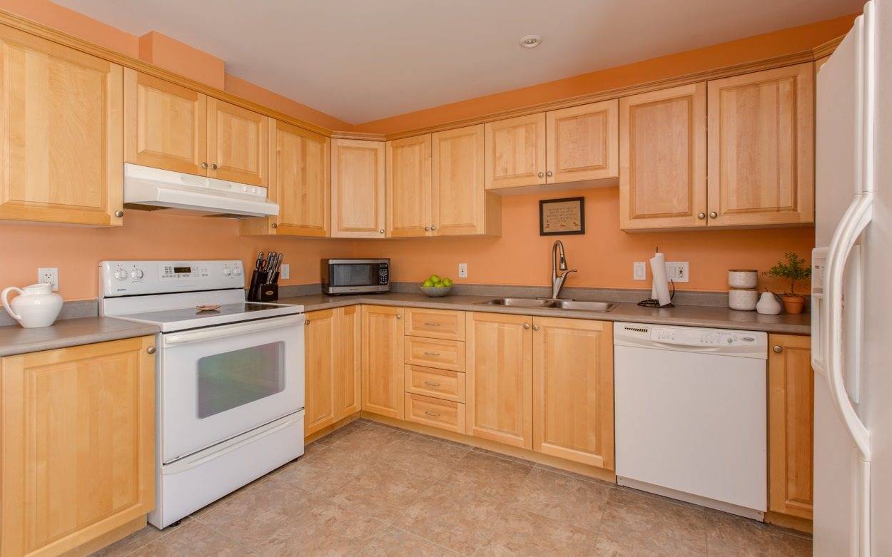 Hudson, NH 03051,6 Intervale CT #A
