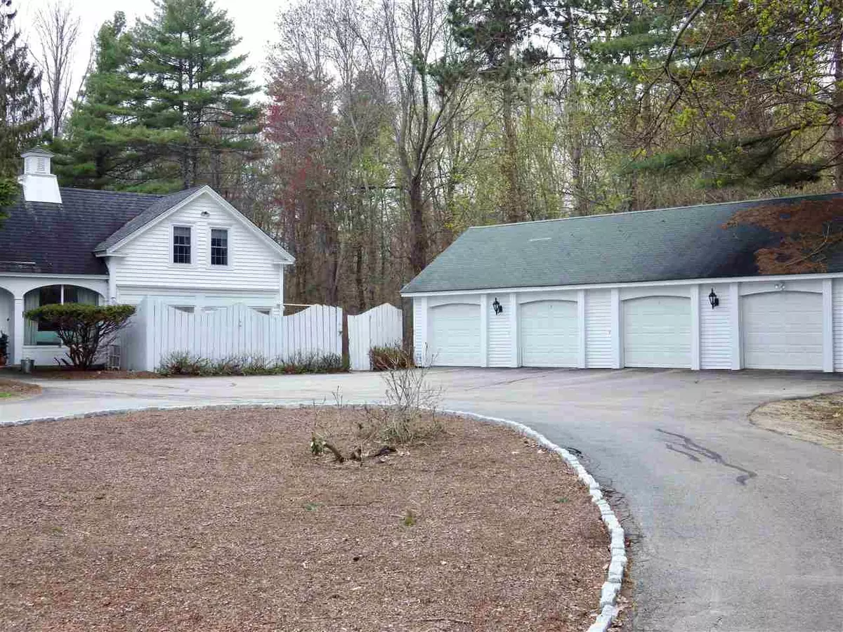 Wolfeboro, NH 03894,1 Farmhouse LN #4