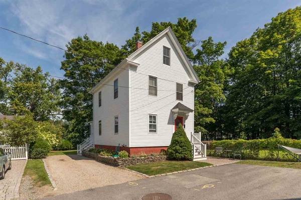 53 Mcnabb CT, Portsmouth, NH 03801