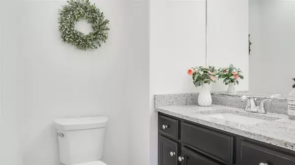 Amherst, NH 03031,5-B Adams WAY