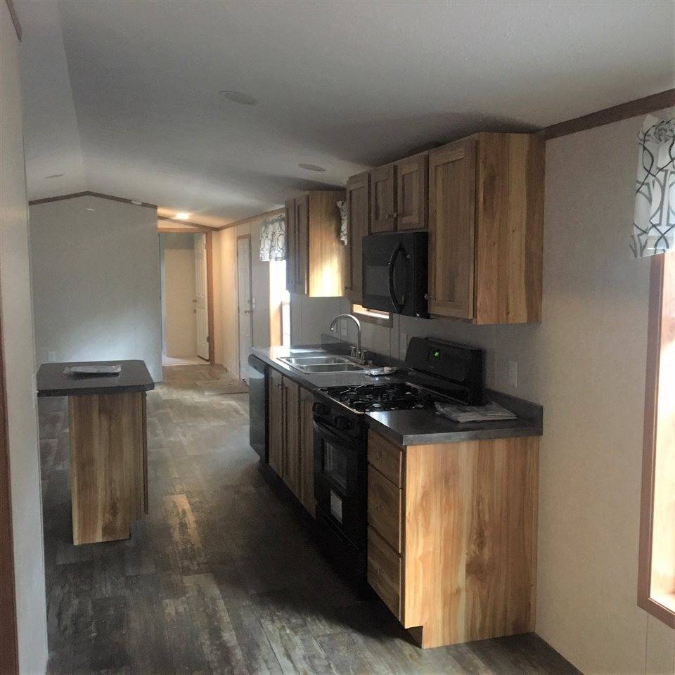 Colchester, VT 05446,279 Waverly CIR