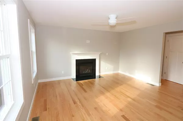 Epping, NH 03042,11 Echo Farm DR #28