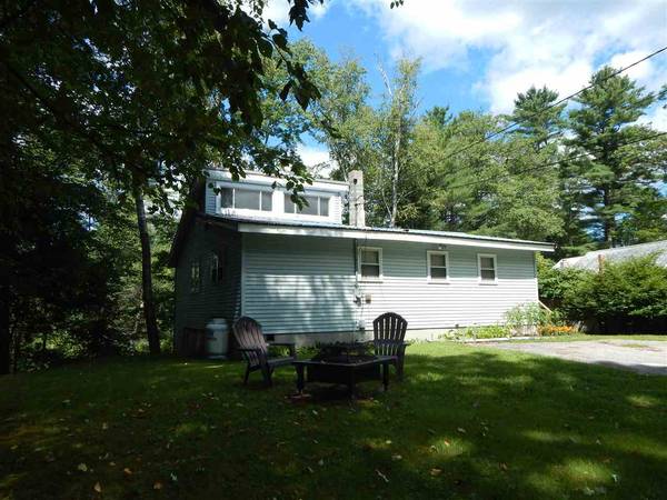 10 Hancock RD,  Casco,  ME 04015