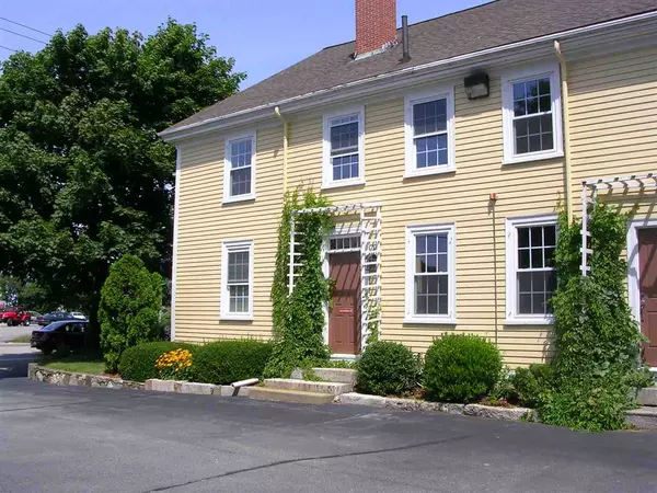 Hampton Falls, NH 03844,83 Lafayette RD