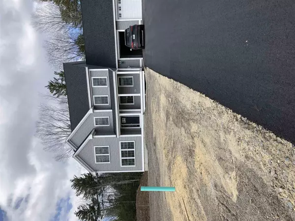 Epping, NH 03042,11 Drake LN #16