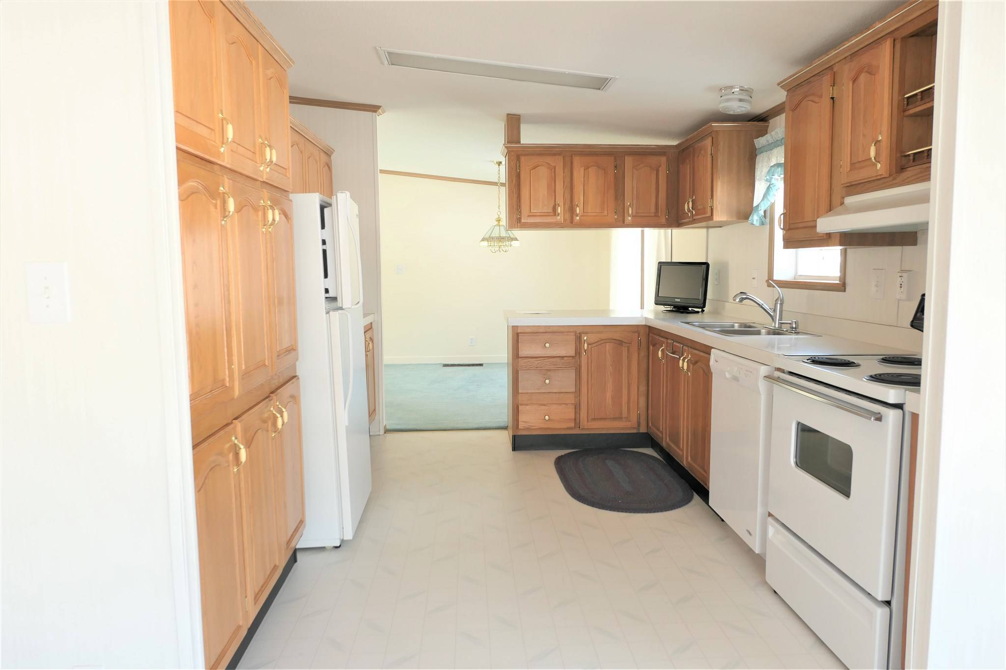 Plymouth, NH 03264,5 Pine Gate RD