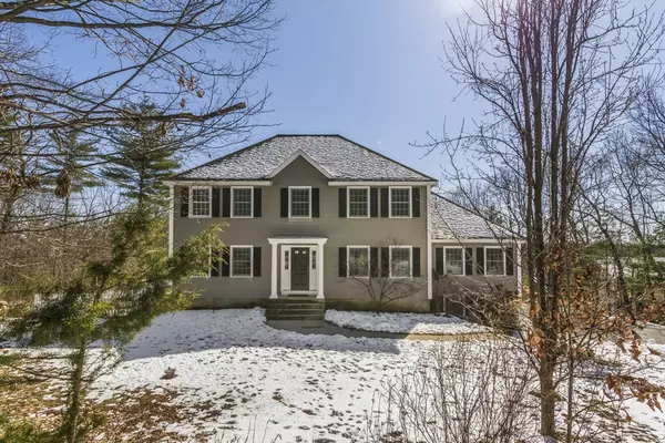 7 Kemp DR, Brookline, NH 03033