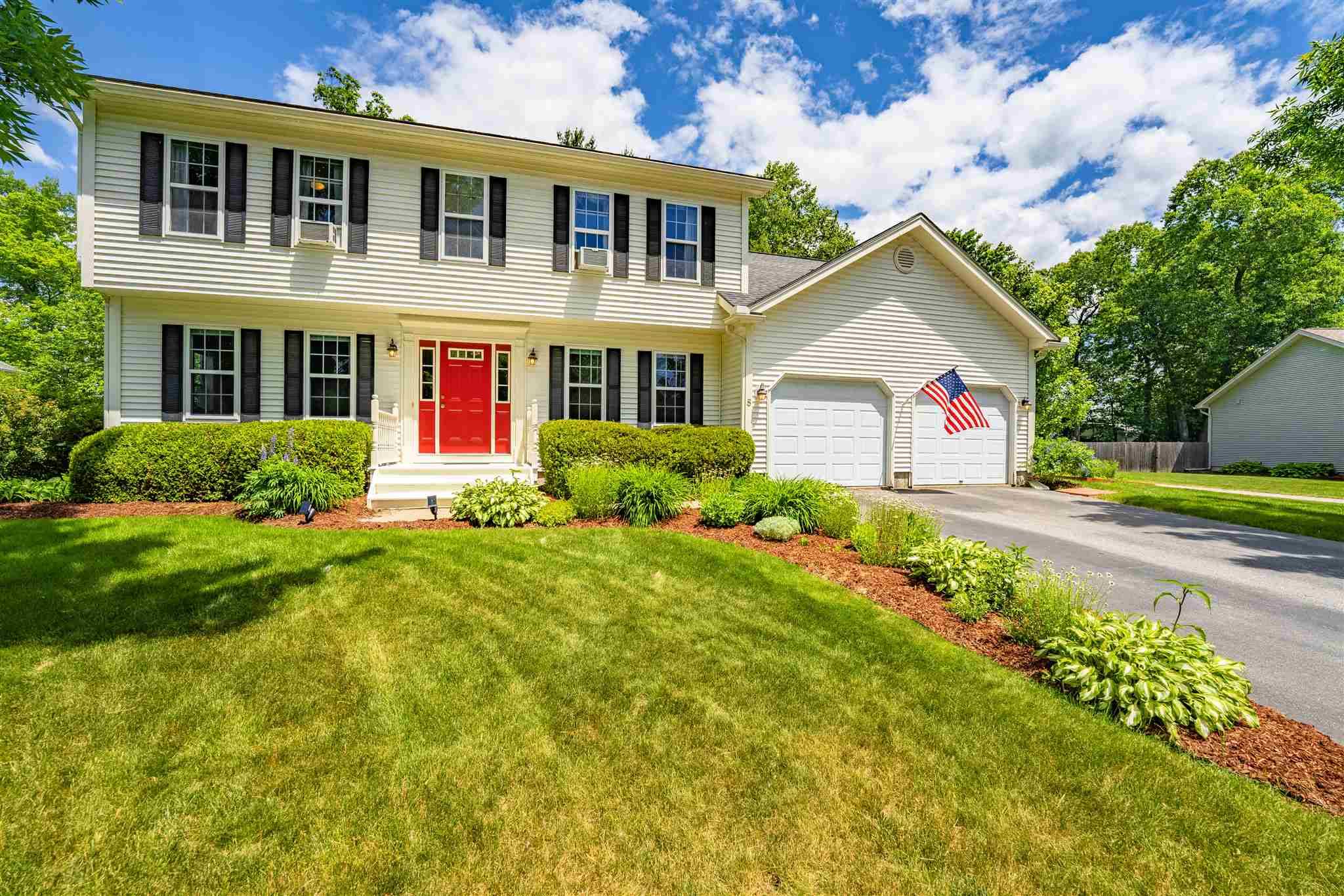 8 Tyler DR, Essex Junction, VT 05452