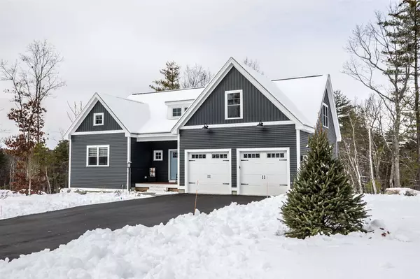 3 Sunrise CIR, Auburn, NH 03032