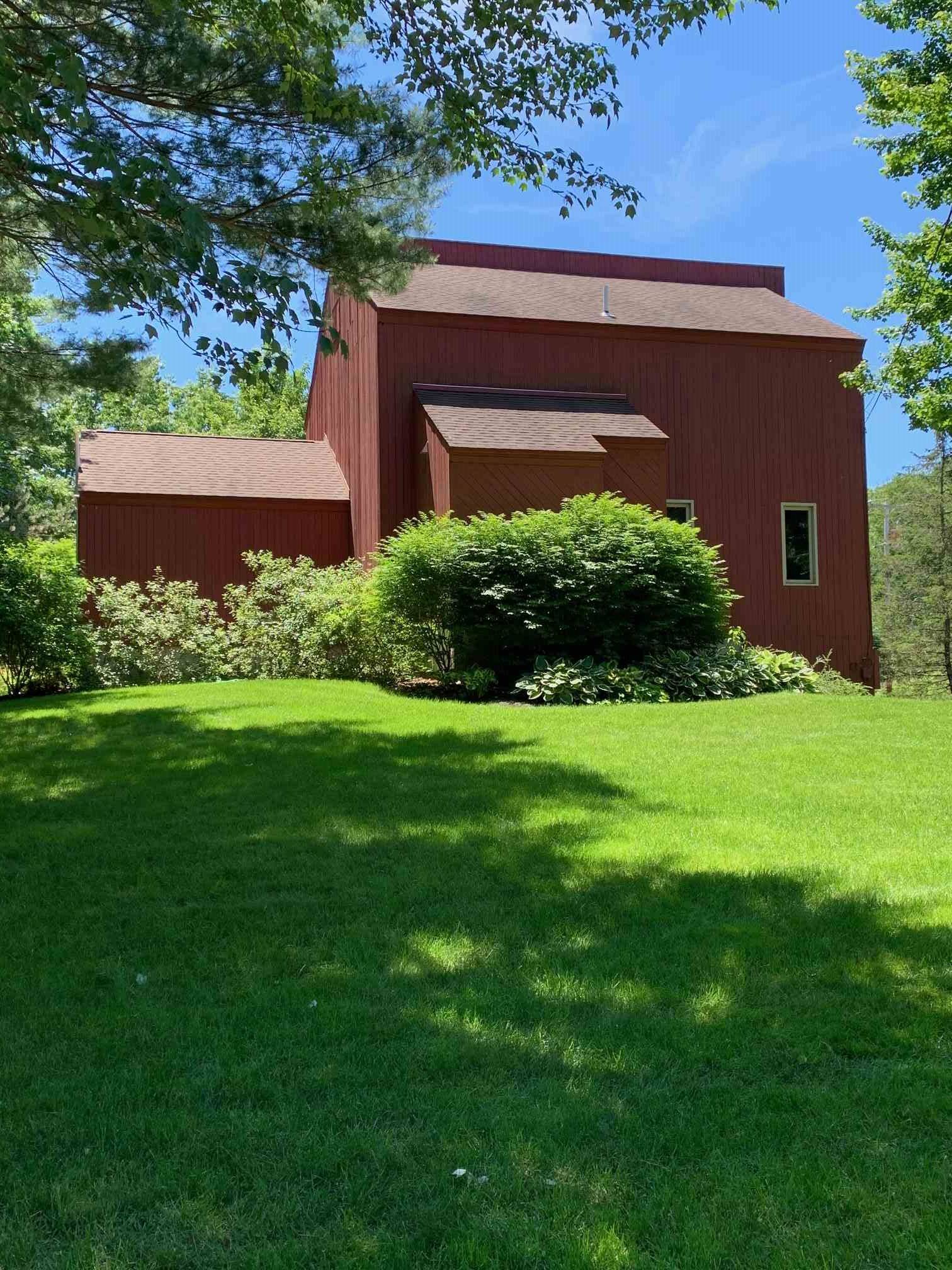 1 Georgetown DR, Milford, NH 03055