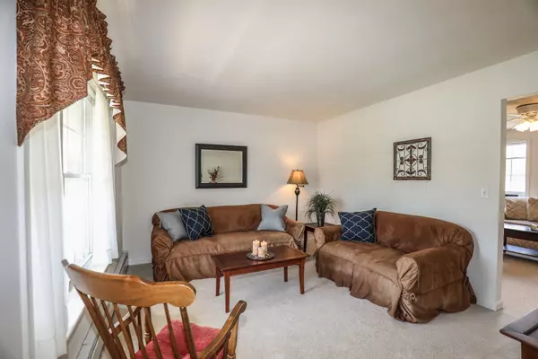 Auburn, NH 03032,21 Cambridge DR