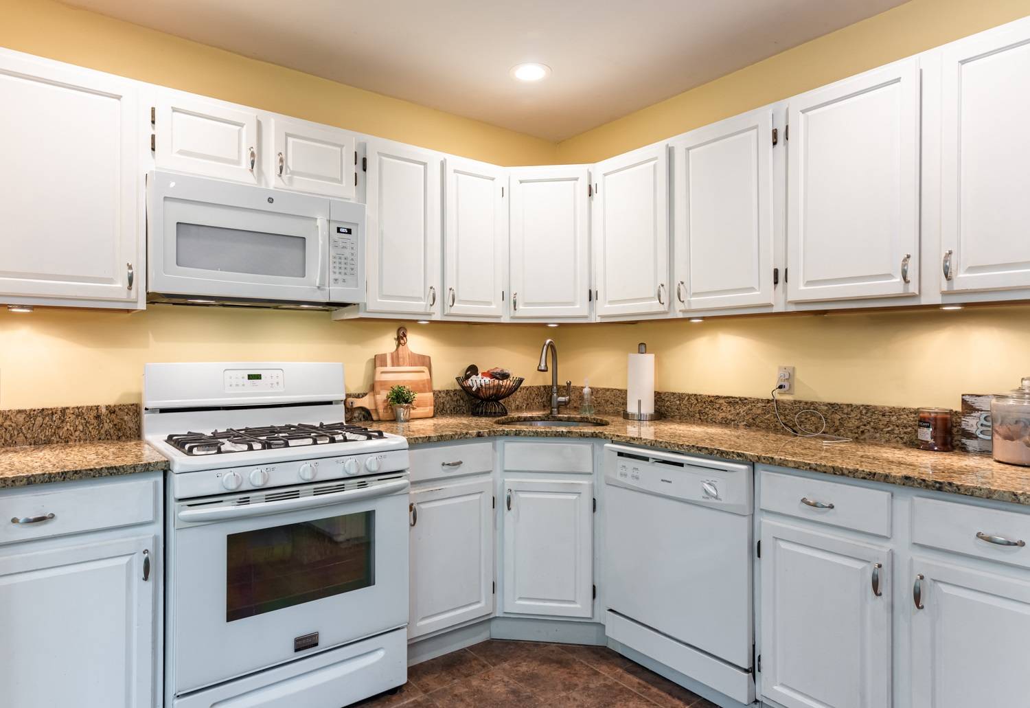 Merrimack, NH 03054,2 Middlesex RD #2