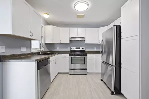 Rochester, NH 03868,4 Woodland Green