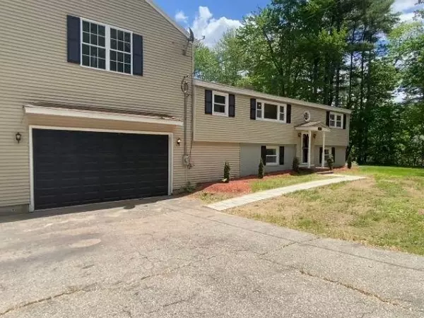 978 Mammoth RD, Pelham, NH 03076