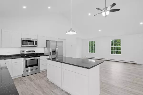 Northfield, NH 03276,489 Shaker RD