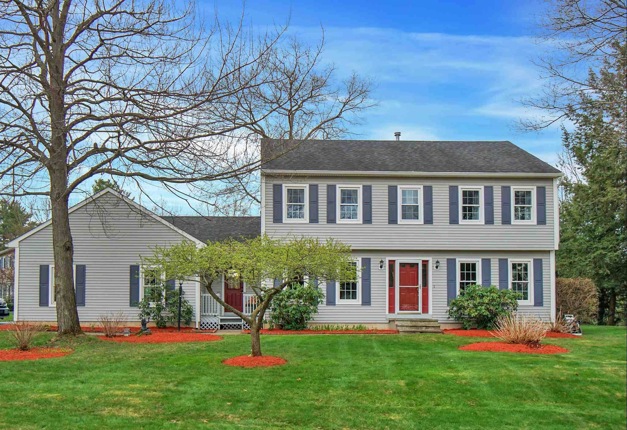 96 Creek GLN, Colchester, VT 05446