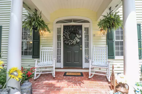 Concord, NH 03301,7 Checkerberry LN