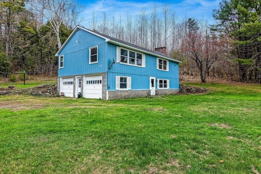 2152 Old Silo RD, Barnet, VT 05819