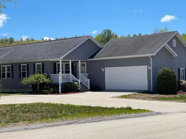 65 Sagewood CIR, Hooksett, NH 03106