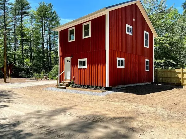 20 Elliott LN, Tamworth, NH 03886