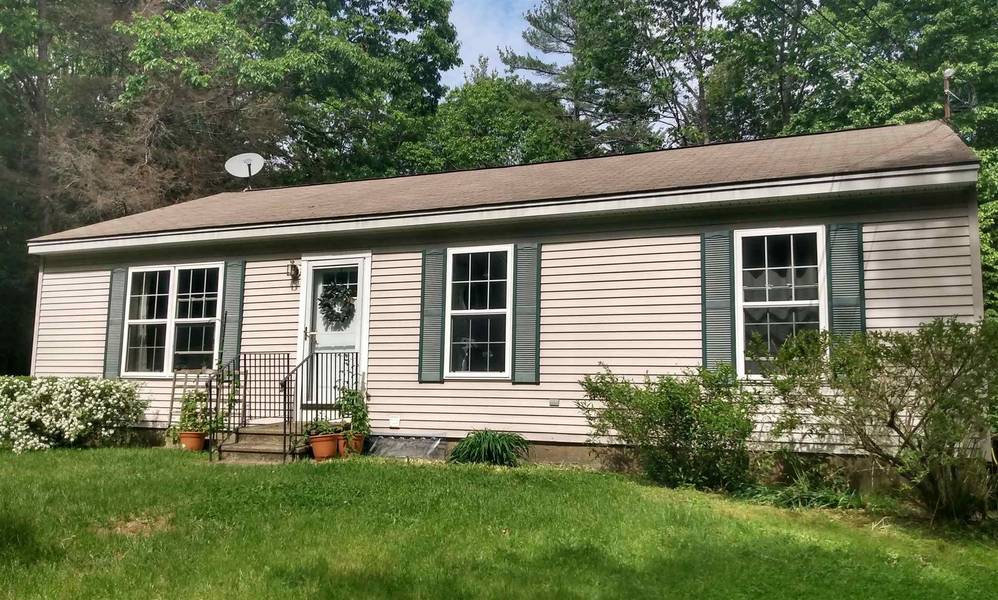 32 Hooper Sands RD, South Berwick, ME 03908