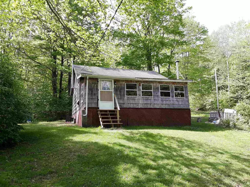 99 Johnny Cake Hill LN, Readsboro, VT 05350