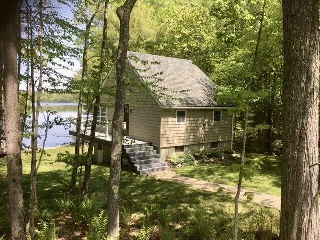 60 Harlan DR, Barrington, NH 03825