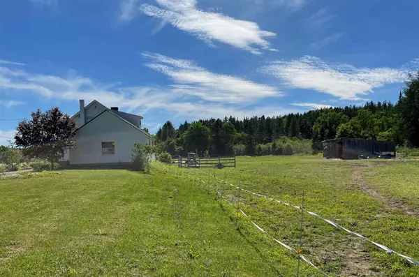 Lancaster, NH 03584,208 Grange RD