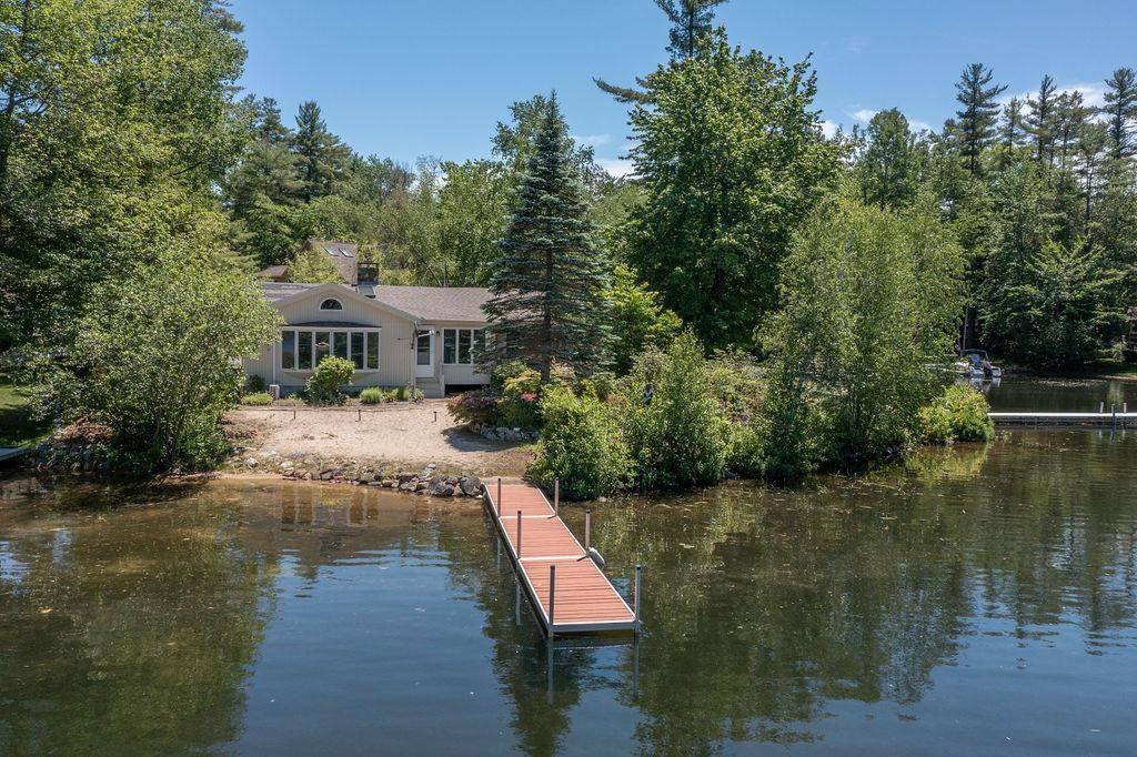 15 Clearwater Point RD, Moultonborough, NH 03254