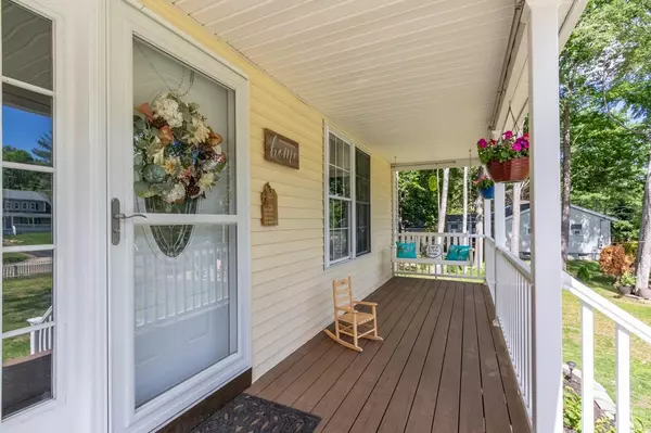 Webster, NH 03303,14 New London DR