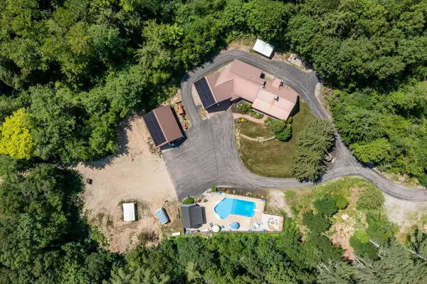 Warner, NH 03278,460 Route 103E