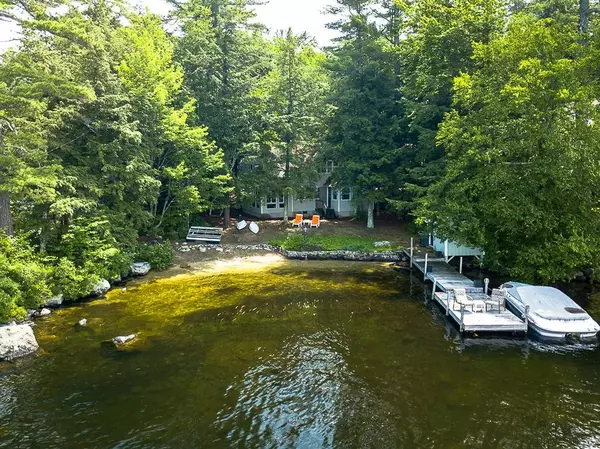 306 Castle Shore RD, Moultonborough, NH 03254