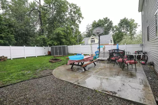 Pittsfield, NH 03263,22 Watson ST