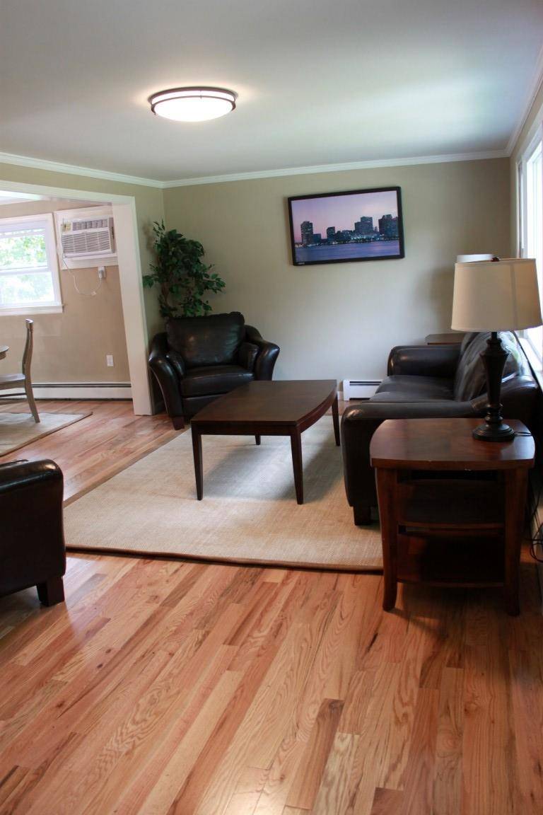 Hudson, NH 03051,7 Jeanne ST
