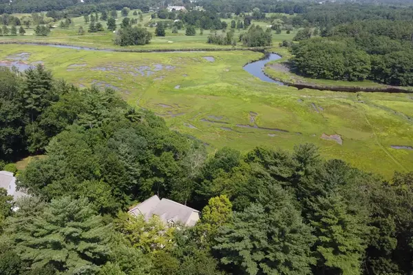 Greenland, NH 03840,12 Shore DR